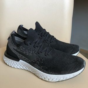 Men’s Nike Flyknit epic react shoe size 10.5